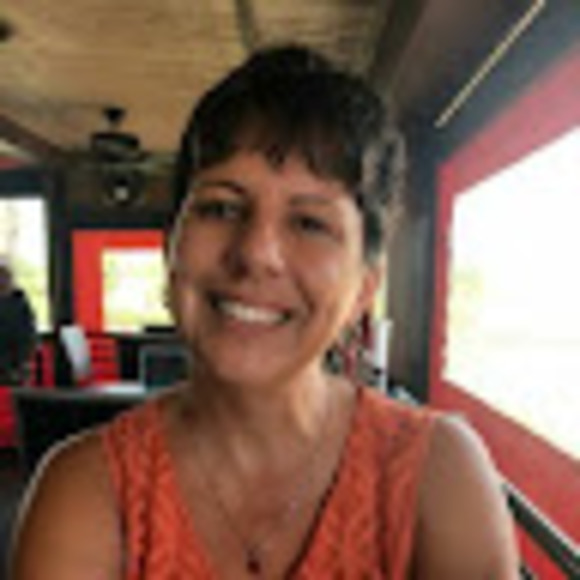 Meet your Posher, Julie - Picture 1 of 1